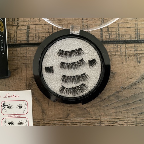 Magnetic Lashes | One Size - Picture 4 of 8